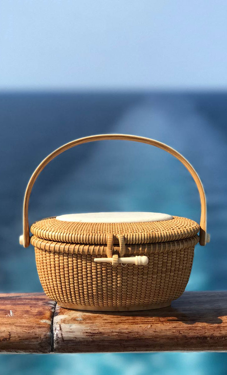 Sold at Auction: NANTUCKET BASKET PURSE BY HENRY HAUG Contemporary Height  7.5